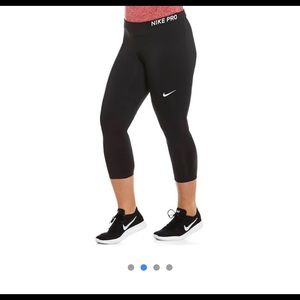 NWT Nike Leggings
